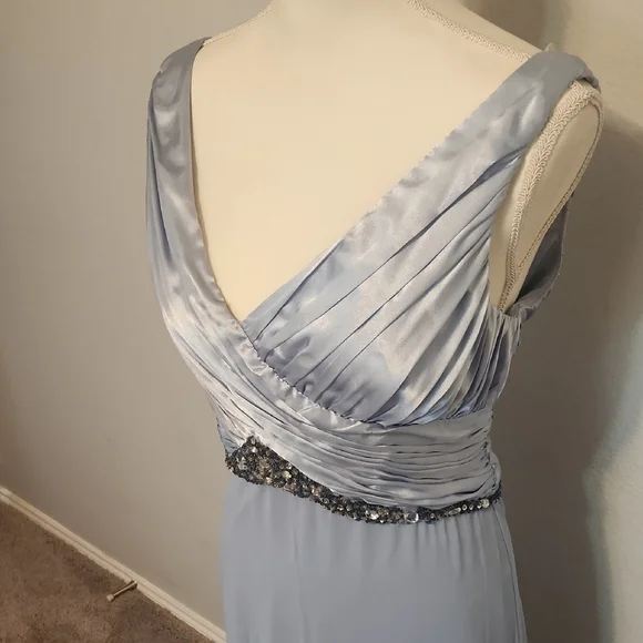 Patra Ellegant Blue Formal Dress - Picture 3 of 5